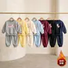 Conjunto de Terciopelo Talla Grande para Niñas Estilo Coreano Otoño/Invierno Dulce Sudadera con Capucha de Dibujos Animados de Manga Larga Pantalones Deportivos Conjunto Elegante de Dos Piezas