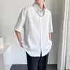 Camisa Negra de Seda de Hielo de Manga Corta para Hombre, Diseño de Verano con un Toque Exclusivo de Alta Gama, Elegante y Fresca, Chaqueta Camisa de Manga Siete Cuartos Estilo Callejero