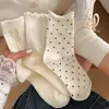 Calcetines blancos para mujer para primavera y otoño, estilo para todas las estaciones, con bordes enrollados, lunares estilo japonés, bordes rizados, calcetines de maternidad, calcetines largos apilados estilo coreano