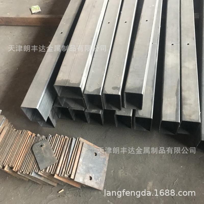 方管打孔 (3).JPG