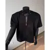 Camiseta de Manga Corta Acolchada en el Hombro con Media Cremallera Cleanfit para Hombre, Estilo Americano High Street, Fresca y Elegante con Remaches, Top Holgado Casual de Manga Corta