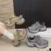 Zapatillas deportivas de bloques de color, nuevas, a la moda, deportivas, estilo desgastado, casual 2026, que aumentan la altura, retro, de suela gruesa, robustas para mujer, adecuadas para verano y otoño, y para correr