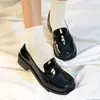 Sapatos pequenos de couro estilo britânico com sola grossa femininos 2026 Outono Novo Versátil Estilo Academia Salto Grosso Japonês jk Mocassins