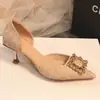 Sapatos Versáteis de Salto Alto Estilo Francês para Mulheres 2026 Primavera Novo Modelo Bico Fino Strass Salto Agulha Sapatos para Madrinhas Sapatos Casuais Diários para Mulheres