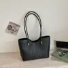 2026 Nova Moda Francesa Versátil Bolsa de Palha Tecida Grande Capacidade Bolsa para o Dia a Dia Versátil Bolsa de Ombro Transversal