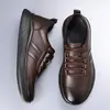 Atacado Transfronteiriço de Novos Sapatos Casuais Masculinos, Sapatos de Couro Respiráveis Versáteis da Moda com Solado Macio, Sapatos Masculinos para Uso Externo e Dirigir