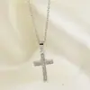 Accesorios de Collar con Colgante de Cruz de Acero de Titanio y Circonita Europeos y Americanos para Mujer, Lujo Ligero, Acero Inoxidable de Alta Gama, Cadena para Clavícula que No se Desvanece