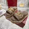 En Stock marca g Hebilla D Hebilla Metálica Chanclas de Suela Gruesa para Mujer 2026 Nuevo Modelo Sandalias de una Tira que Aumentan la Altura Estilo Pareja Sandalias Casuales