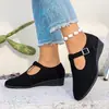 Sapatos Mary Jane de Tira em T com Salto Plataforma em Camurça Coleção Primavera/Verão 2025 Multicor Confortáveis com Solado Macio Sapatos Femininos para Mães que Trabalham