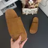 Sandálias de Uma Tira Estilo Fada para Roupas de Verão Femininas 2025 Novo Estilo Coreano Confortáveis Rasteirinhas Versáteis para Mulheres
