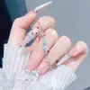 Pulsera de nomeolvides para mujer, lujo ligero, exquisita, diseño de nicho, temperamento dulce, fresca, moderna, de alta gama, accesorio de mano versátil