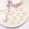 15x 15mm aleación de zinc accesorios diy viento japonés y coreano flor hueca perforada cadena para teléfono móvil collar accesorios al por mayor