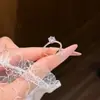 Anillo Sencillo de Alta Gama de Plata con un Solo Diamante para Mujer, Anillo Abierto Ajustable de Moda con Circonita para Dedo Índice