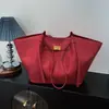 Bolsa de Ombro Retro de Alta Qualidade Transfronteiriça, Bolsa Tote de Moda Europeia e Americana para Mulheres, Bolsa Versátil de Grande Capacidade para Ombro/Axila para o Dia a Dia