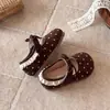 Zapatos de princesa para niña, zapatos para niños pequeños de estilo coreano con suela blanda, zapatos de primavera transpirables para niños pequeños, zapatos de lunares para bebés de un año
