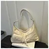 Bolsa de ombro, de alto valor, grande capacidade, para o dia a dia, 2026 inverno novo, bolsa tote retrô, para o dia a dia, leve, moderna, bolsa de ombro único