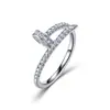 Anillo de Plata de Ley S925 Cruz Clavo Moissanita Completamente Incrustado Personalidad Anillo de Dedo de Celebridad de Internet Diseño de Lujo Ligero Sentido Anillo para Mujer Fábrica de Origen