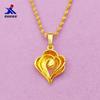 Colgante de corazón en espiral chapado en oro y latón, joyería de oro de imitación galvanizada, suministro de puesto de comercio electrónico, collar colgante para mujer