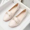 Nuevos mocasines de piel suave para mujer, colección otoño 2026, zapatos cómodos y que no cansan para madres, zapatos planos bajos de suela suave
