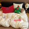 Ins juego de cuatro piezas de ropa de cama de felpa de terciopelo de leche engrosada funda de edredón con bordado de dibujos animados sábana juego de tres piezas de terciopelo de coral