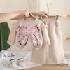 Conjunto de Roupas de Outono para Meninas 2026 Novo Estilo Bebê Menina Recém-Nascida Primavera Outono Estiloso Fofo Moletom de Manga Longa Conjunto de Duas Peças