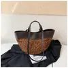 Bolso Cubo Transfronterizo Europeo y Americano de Nicho Bolso Sencillo Versátil de Hombro Único Moda Viaje Patchwork Esmerilado Gran Capacidad Bolso de Mano