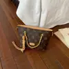 Bolsa Pequena Estampada Retro de Design de Nicho Transfronteiriço para Mulheres 2026 Novo Modelo de Alto Valor Versátil na Moda Bolsa de Ombro Transversal