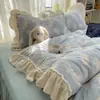 Juego de Ropa de Cama de Terciopelo de Leche Floral Pastoral Francés de Cuatro Piezas Estilo Princesa con Pliegues Encaje Funda de Edredón de Coral Falda de Cama de Hada