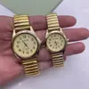 Banda de Acero Elástica al por Mayor No Impermeable Luminosa Reloj Elástico Reloj de Cuarzo para Personas de Mediana Edad y Mayores con Números Grandes Reloj de Pareja