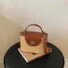 Moda 2026 Nova Bolsa de Mão Casual Retrô de Verão Bolsa Transversal Simples Tendência Bolsa Quadrada Pequena Casual