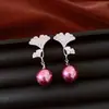 Pendientes de Botón de Hoja de Arce y Perla Chapados en Oro Real de 18 Quilates con Circonita Estilo Vintage Pendientes de Lujo Pendientes de Lujo Ligero Accesorios para Pendientes de Gama Alta