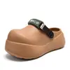 Mocasines populares de talla grande para mujer, con suela gruesa, correas ajustables y diseño sin cordones, adecuados tanto para interiores como para exteriores.