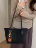 Bolso de hombro único de gran capacidad de alta gama para mujer, estilo de moda versátil y moderno, estilo Otoño/Invierno 2026 para mujer, al por mayor transfronterizo