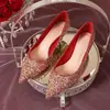 Sapatos de Casamento Vermelhos Elegantes Sapatos de Noiva Vestido de Casamento Xiuhe Novo Salto Agulha Sapatos de Casamento Franceses Salto Alto Sapatos de Madrinha Sapatos Individuais