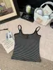 Camisola Rayada Básica Versátil con Cuello Cuadrado, Botones y Copas Integradas, Top Amigable con la Piel, Sexy y a la Moda con Hermoso Diseño en la Espalda