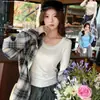 Top amarillo de cuello en U y manga larga para mujer, nuevo estilo otoño e invierno 2026, suéter fino de punto ajustado, adecuado para primavera y otoño como capa interior
