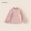 Camiseta Infantil Versátil de Manga Larga con Cuello Medio Alto y Cuello de Encaje de Perlas para Niñas Bangxuan Modelo Invierno 2026