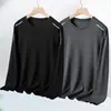 Camiseta masculina de manga comprida, oversized e de corte solto, perfeita como camada base para o outono, com estampas da moda e cores lisas, versátil e estilosa