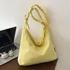 Bolso de moda transfronterizo para mujer, bolso tote artístico casual para el día a día, nuevo modelo 2026, bolso cruzado para estudiante universitario