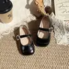 Sapatos de couro para meninas, sapatos de princesa prateados para meninas pequenas, novo estilo primavera e outono 2026, sapatos casuais para bebês, sapatos respiráveis para bebês, sapatos de sola macia