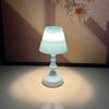 Abajur Pequeno para Quarto Luminária de Mesa para Dormitório Luminária de Cabeceira Lâmpada Eletrônica de Plástico Luminária de Mesa Marroquina Mini Abajur Pequeno Enfeites