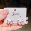 Brincos Novos Dinâmicos Cor Prata Espessa Preserva Cor Eletroforese Laço Branco Luar para Mulheres, Estilo Coreano, Brincos Versáteis de Alta Qualidade para o Dia a Dia