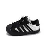 Zapatillas Infantiles con Puntera Reforzada Anti-Patadas Modelo Nuevo Otoño 2026 Zapatos Casuales Ligeros para Niños Zapatos Versátiles Forrest Gump para Niñas