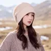 Chapéu de tricô quente estilo japonês, para afinar o rosto, para mulheres, estilo coreano, moderno outono/inverno, versátil, com design de letra bordada, gorro para mulheres