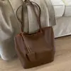 Bolso grande de moda estilo coreano para mujer, nuevo bolso tote de tendencia nicho otoño 2025, bolso de hombro simple, bolso de axila