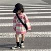 Ropa de Otoño e Invierno para Mujer y Niño Sudadera Estilo Vaquero para Bebé Personalizada Marca de Moda Letras Coreanas Combinación de Colores Rayas Vestido de Longitud Media