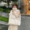 Chaleco de plumón estilo coreano para mujer, adecuado para figuras petite, corte holgado, moderno y se puede usar como capa exterior