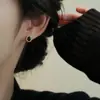 Diseño de Nicho Pendientes de Plata de Alta Gama Pendientes Ovalados Negros Pendientes de Clip para Oreja Elegantes Retro de Nicho para Mujer Pendientes de Commuter