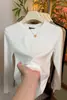 Camiseta Gris de Manga Larga Estilo Europeo para Mujer, Nuevo Modelo Primavera y Otoño 2025, Diseño Único y Exquisito de Espina de Pescado, Camiseta Básica de Cuello Redondo Ajustada