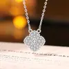 Collar Original de Cuatro Hojas Completamente Incrustado con Diamantes, Plata de Ley 925, Lujo Ligero Clásico, Brillo de Alta Gama, Cadena para Clavícula con Colgante de Cielo Estrellado